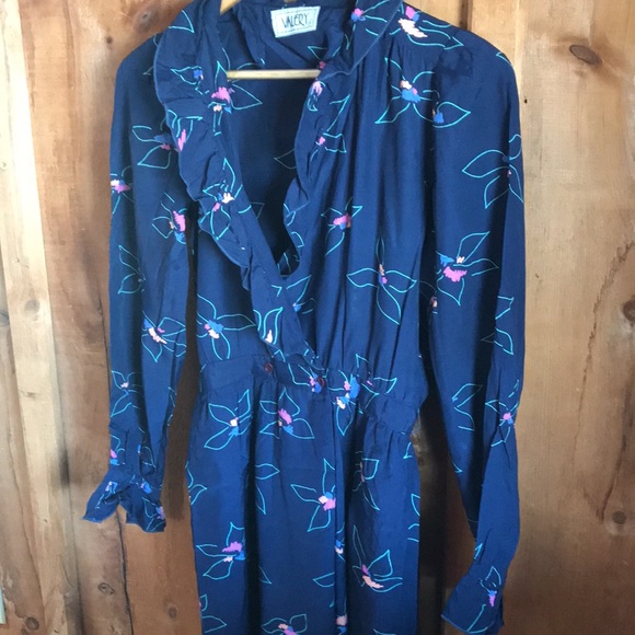 Vintage long sleeve ruffle neck dress with pockets - Picture 3 of 6